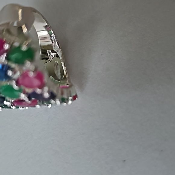 (NWT) Emerald Multi-Color Set - Picture 4 of 11